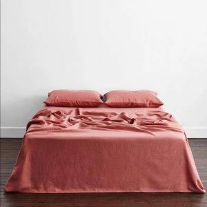 100% Flax Linen Bed Threads new in packaging Pink Clay flat sheet Queen